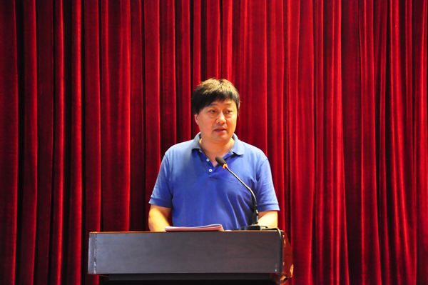 副院长陈智强宣读《2013年春学期学院党政工作总结》